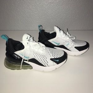 BRAND NEW Women’s Nike Air Max 270 size: 5.5